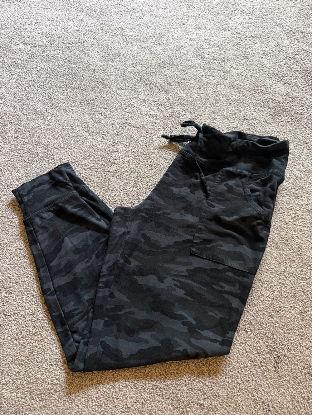 Grace & Lace Black Gray Camo Jogger Leggings